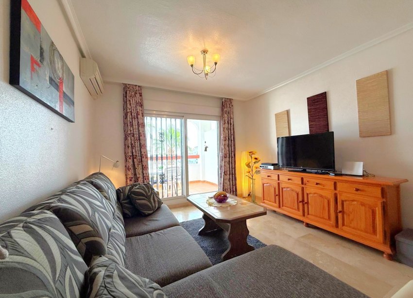 Resale - Apartment - Orihuela Costa - Villamartín