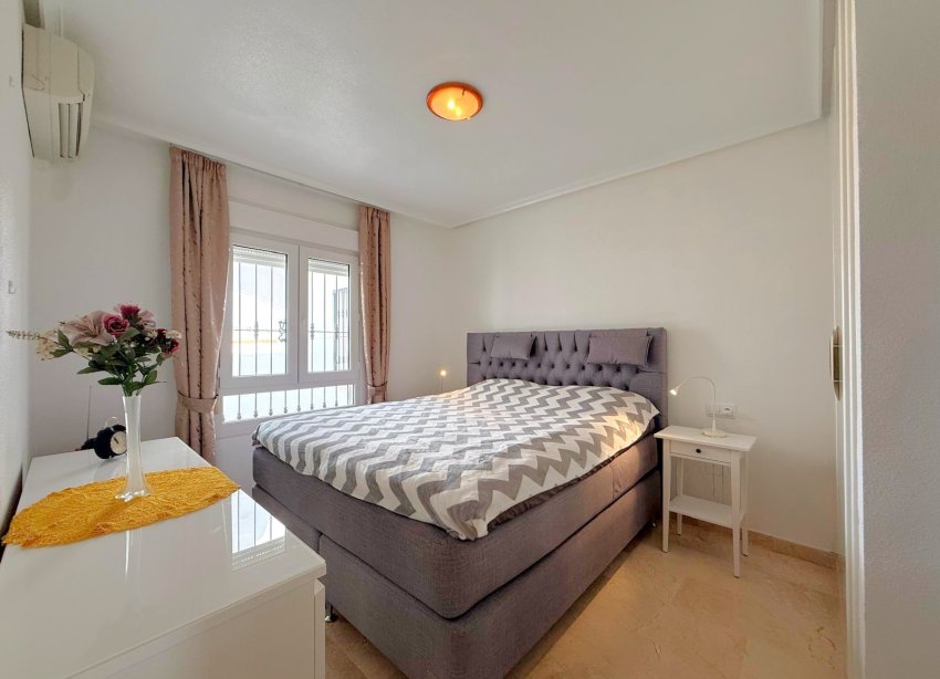 Resale - Apartment - Orihuela Costa - Villamartín