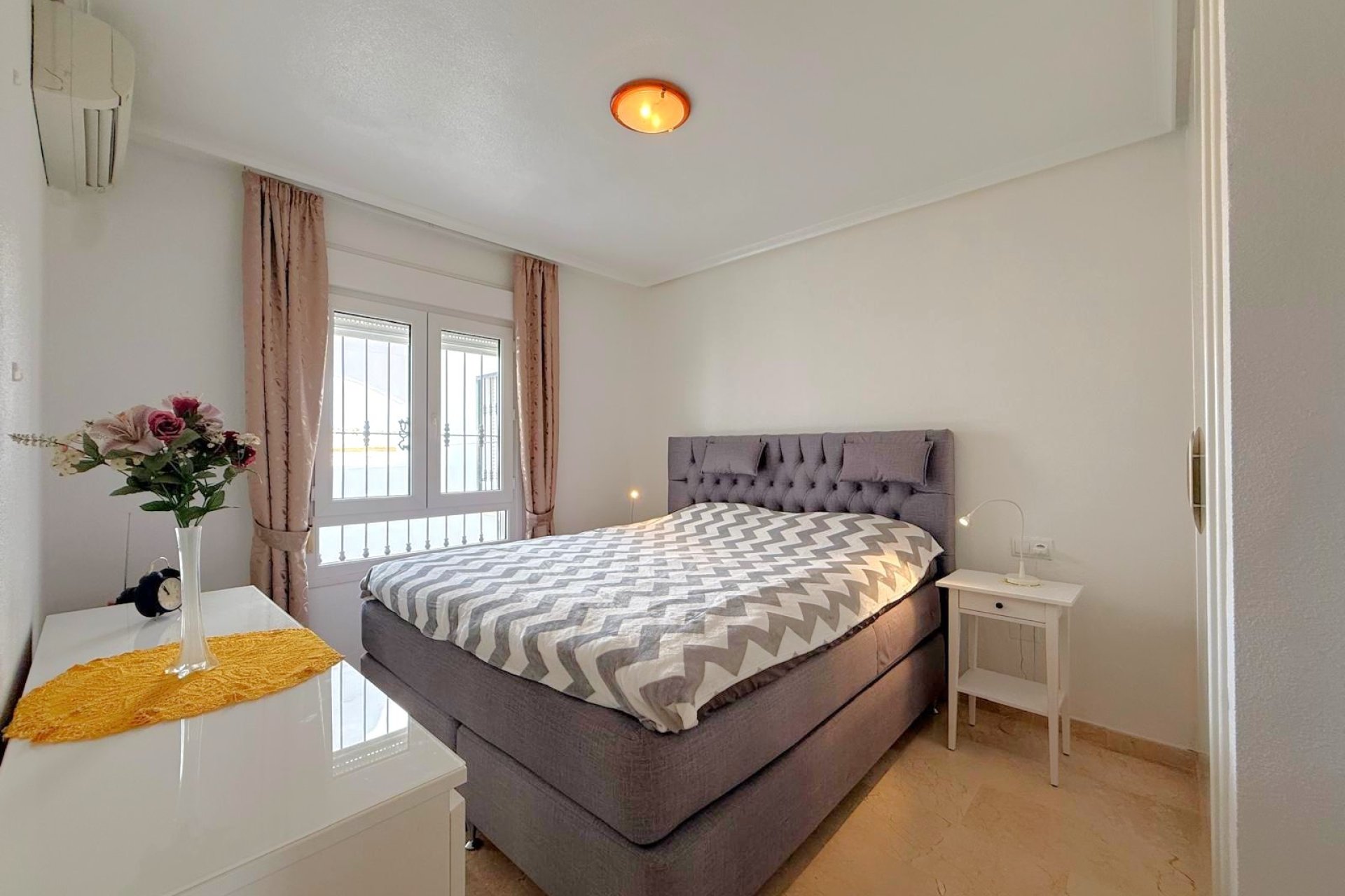Resale - Apartment - Orihuela Costa - Villamartín
