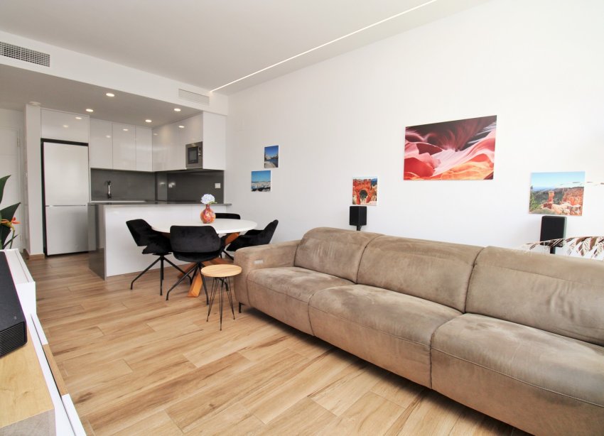 Resale - Apartment - Orihuela Costa - Villamartín