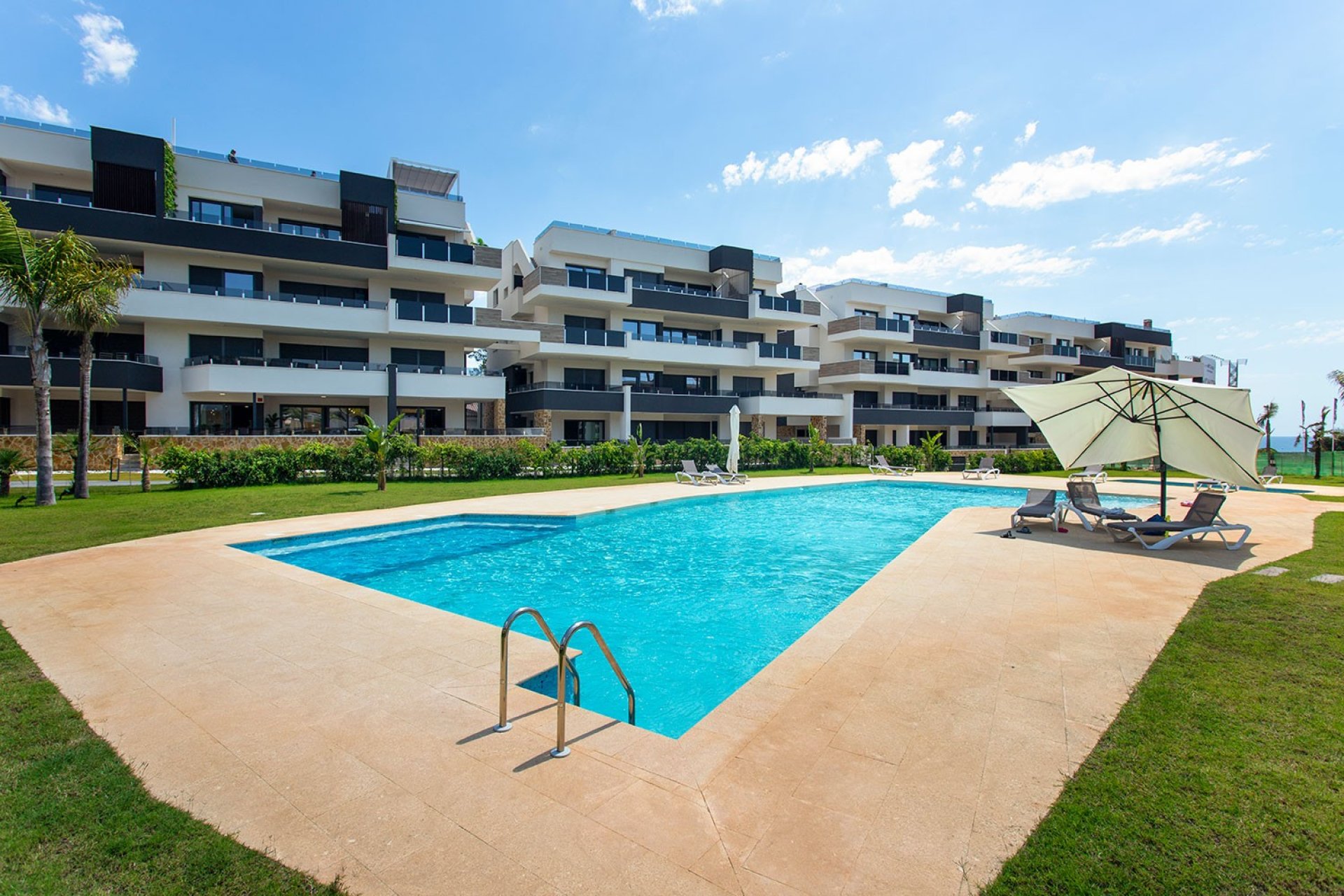 Resale - Apartment - Orihuela - Orihuela Costa