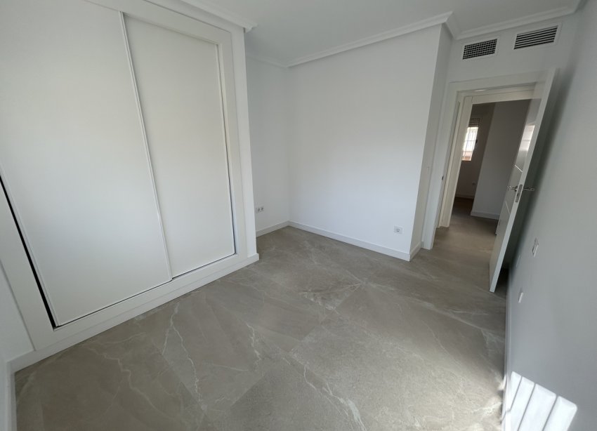 Resale - Apartment - Pilar de la Horadada