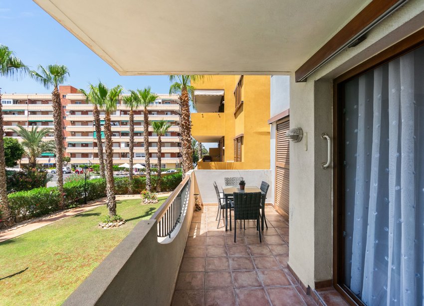 Resale - Apartment - Punta Prima - La Entrada