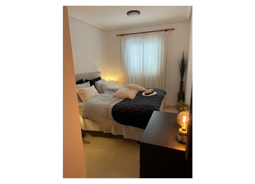 Resale - Apartment - Punta Prima