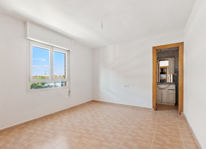 Resale - Apartment - Punta Prima