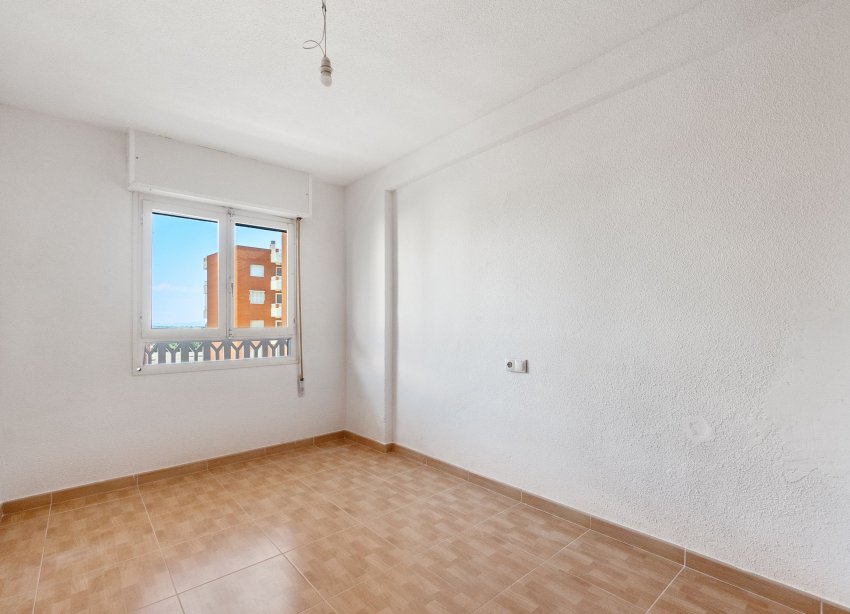 Resale - Apartment - Punta Prima