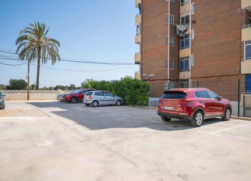 Resale - Apartment - Punta Prima