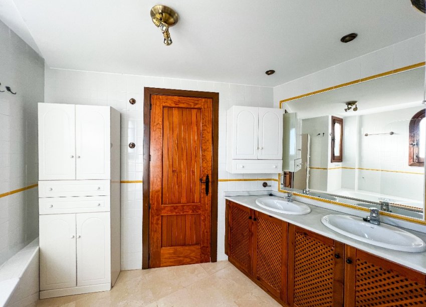 Resale - Apartment - Punta Prima