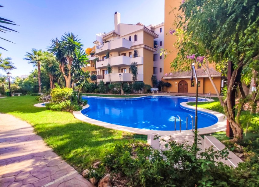 Resale - Apartment - Punta Prima