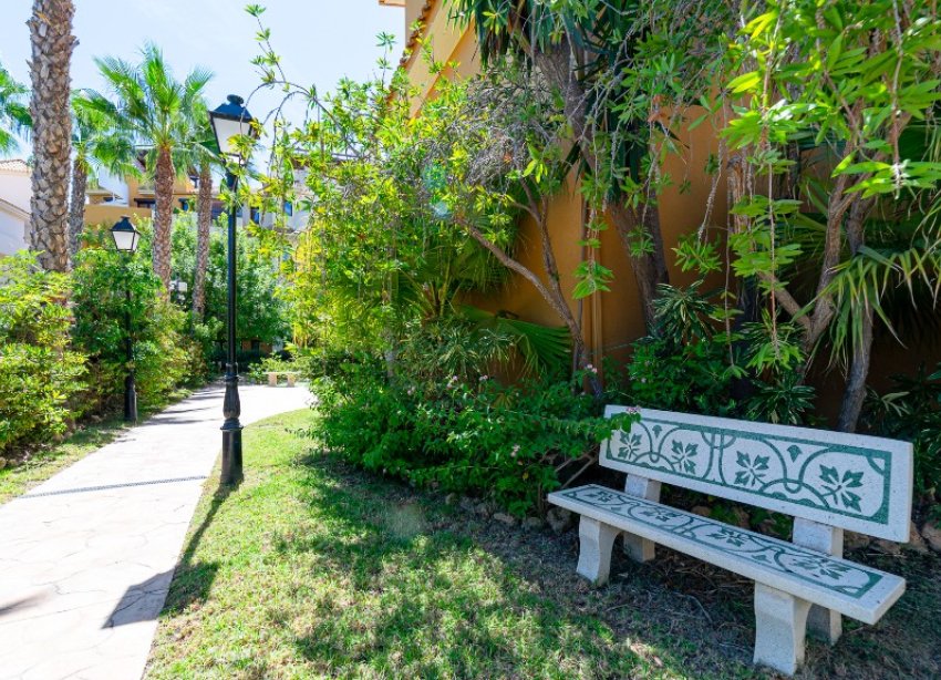 Resale - Apartment - Punta Prima