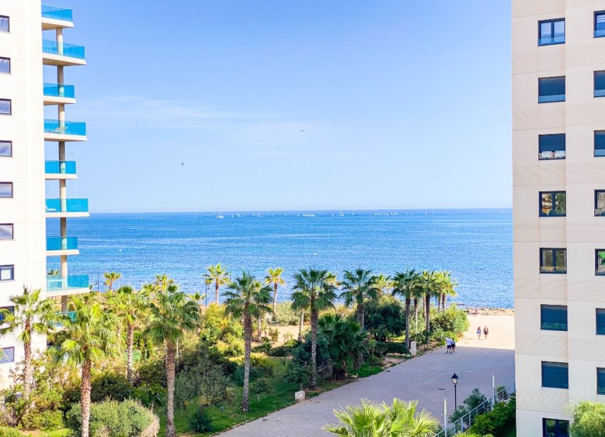 Resale - Apartment - Punta Prima