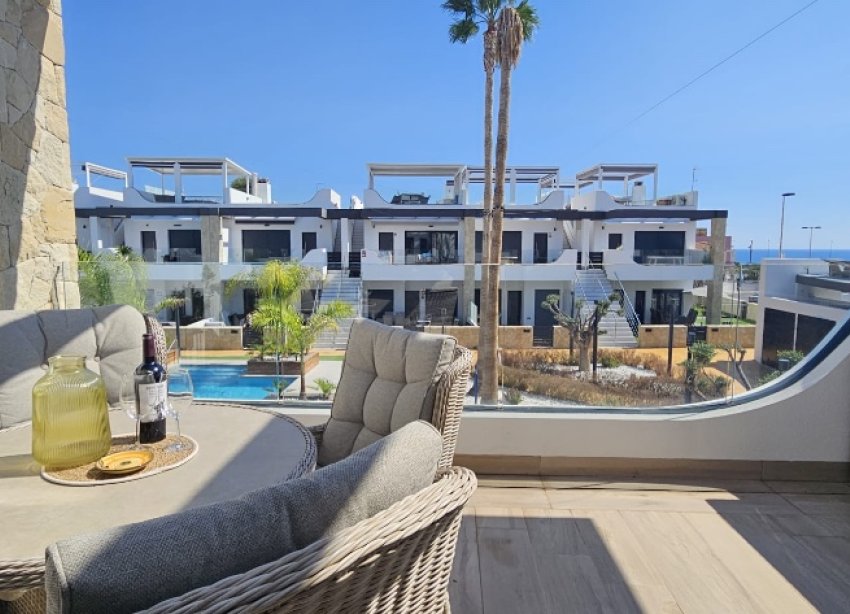 Resale - Apartment - Punta Prima