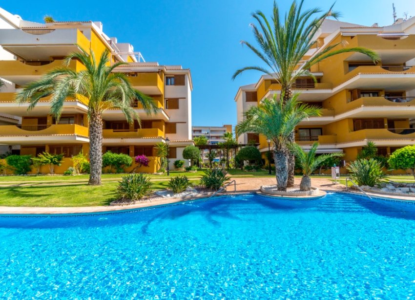 Resale - Apartment - Punta Prima