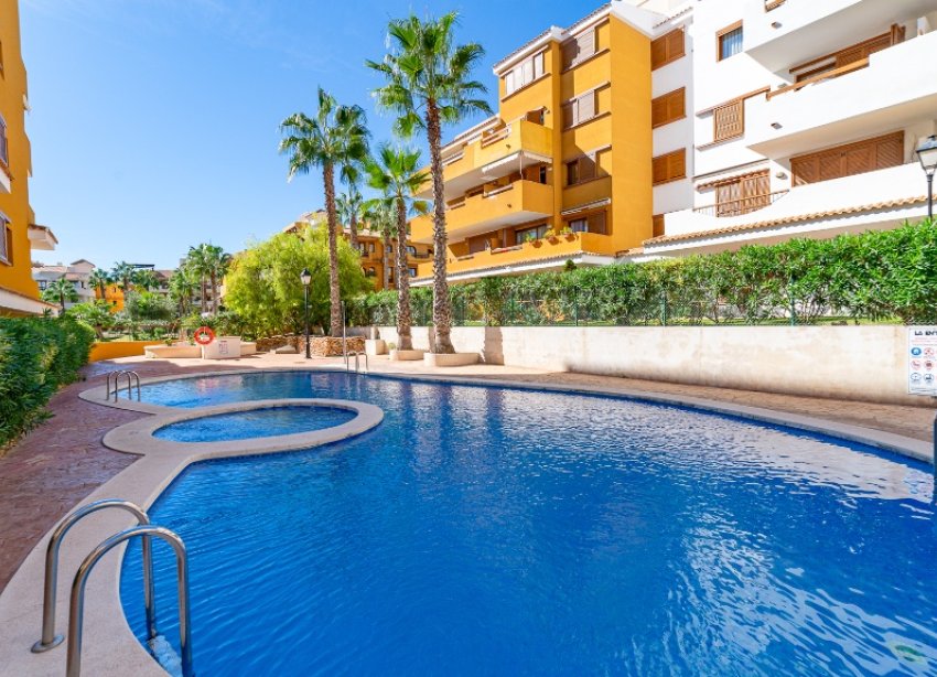 Resale - Apartment - Punta Prima