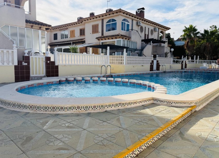 Resale - Apartment - Punta Prima