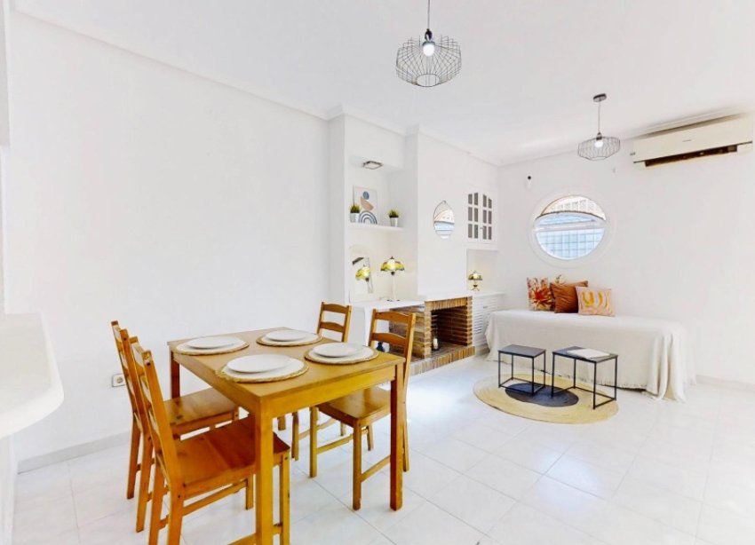 Resale - Apartment - Punta Prima