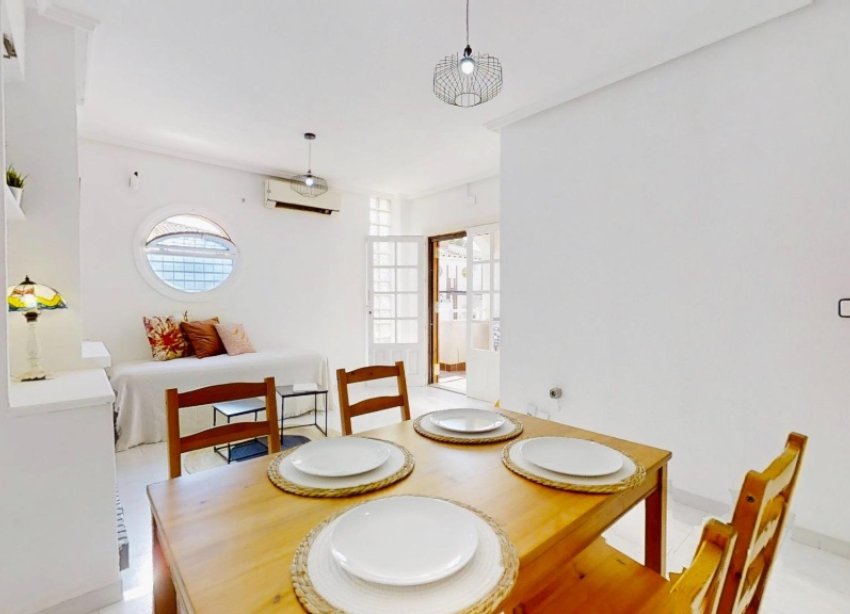 Resale - Apartment - Punta Prima