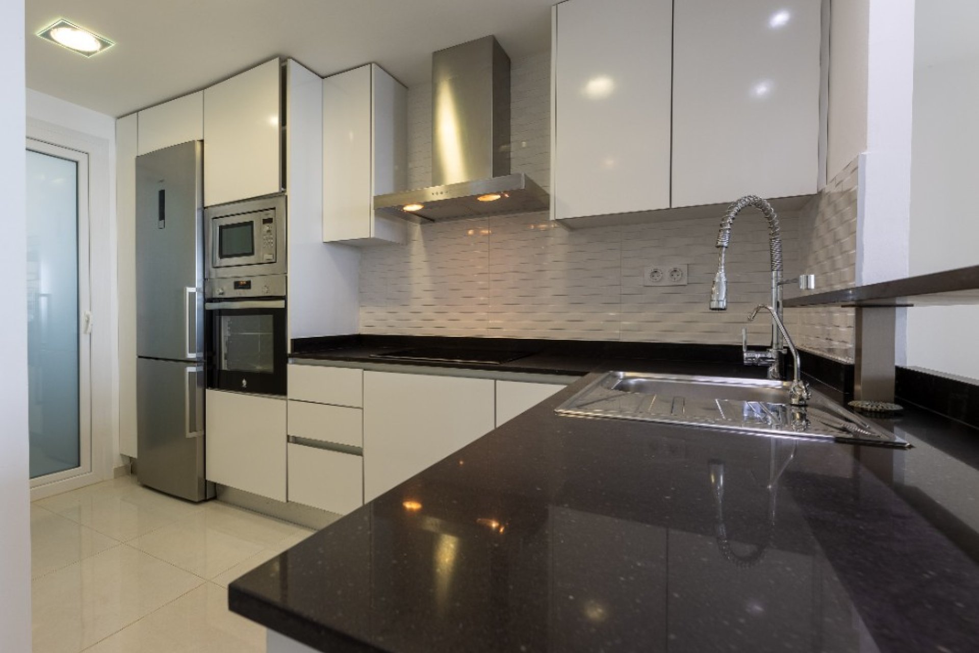 Resale - Apartment - Punta Prima