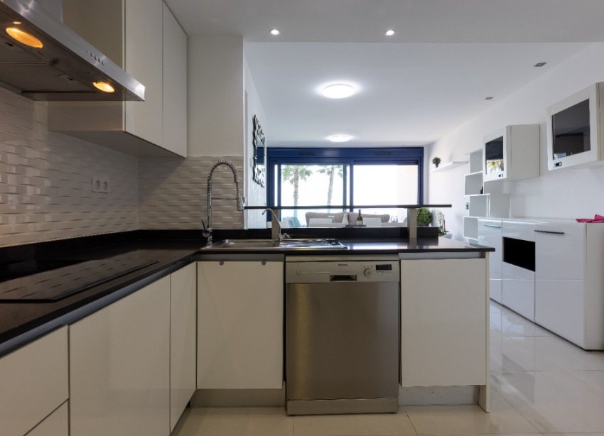 Resale - Apartment - Punta Prima