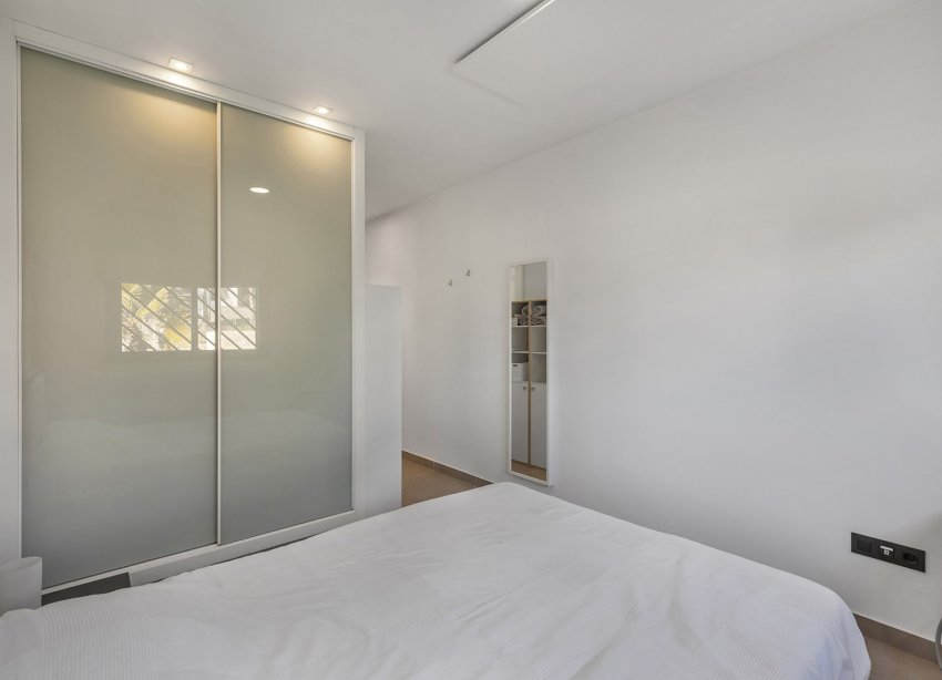 Resale - Apartment - Punta Prima