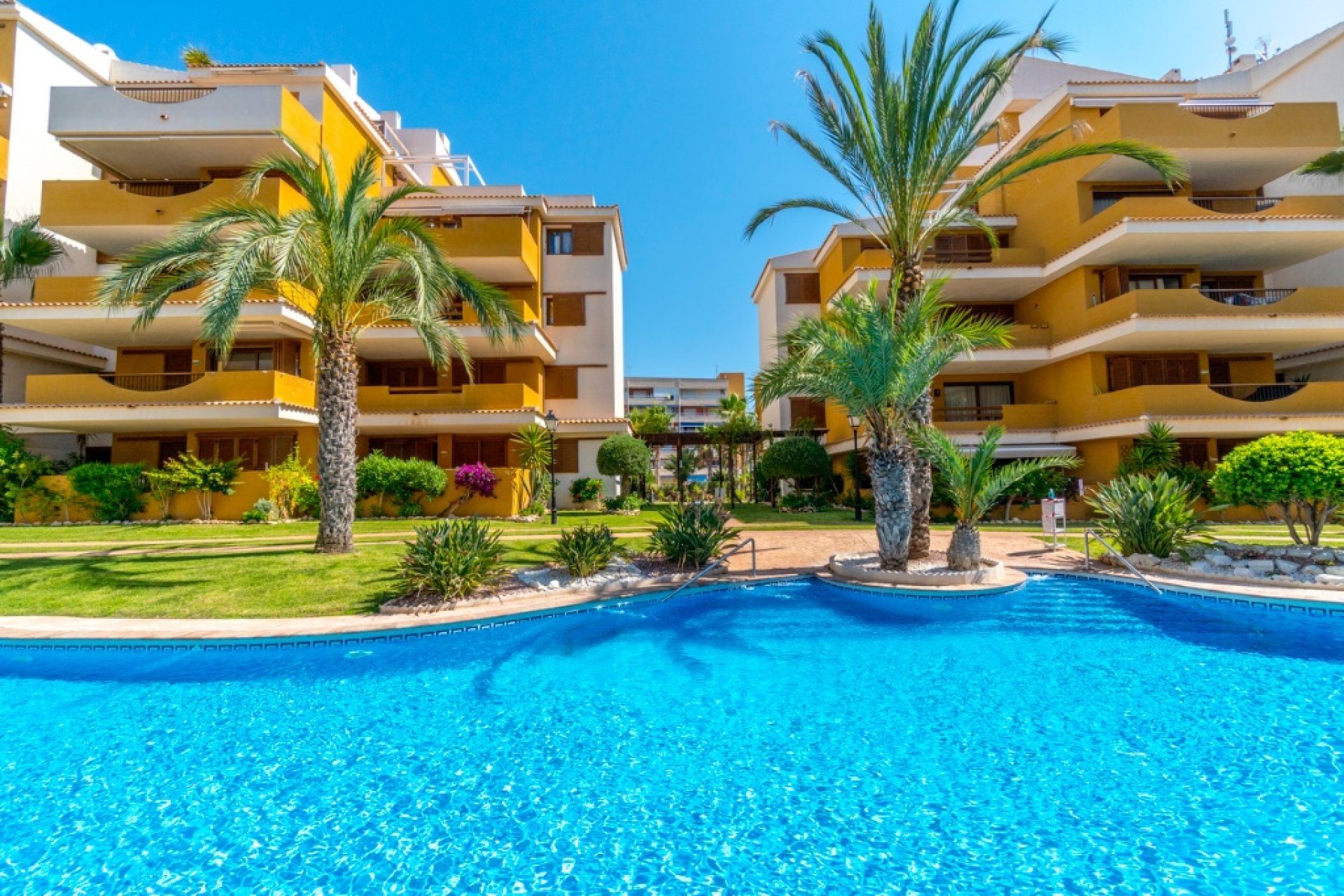 Resale - Apartment - Punta Prima