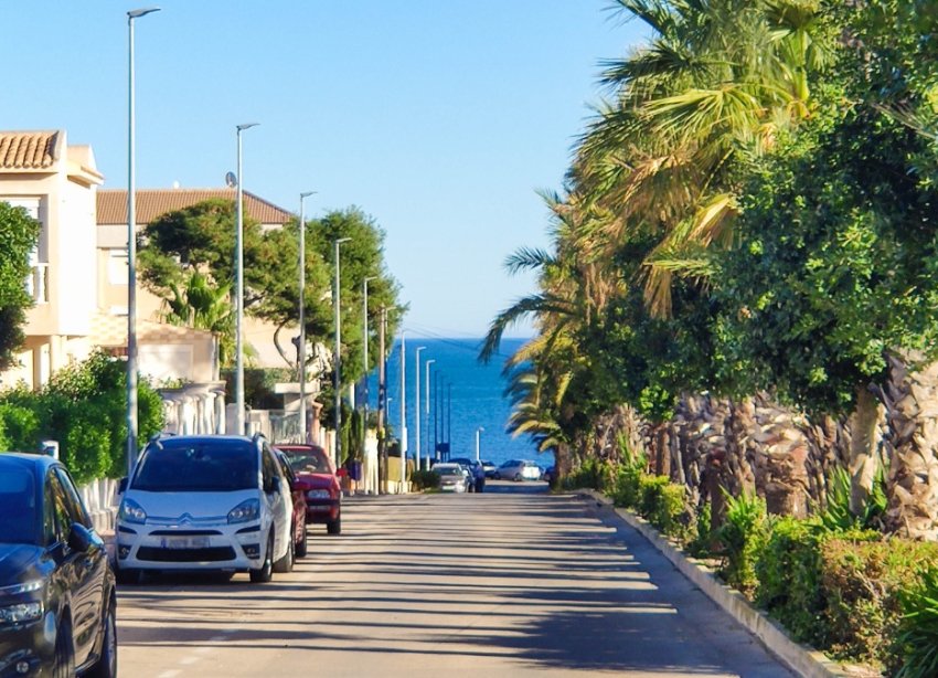 Resale - Apartment - Punta Prima