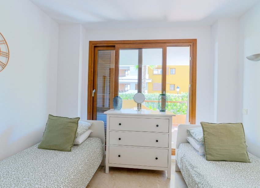 Resale - Apartment - Punta Prima