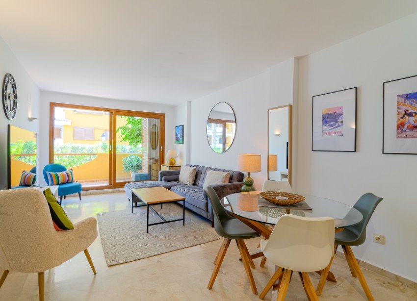 Resale - Apartment - Punta Prima