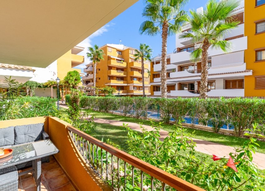 Resale - Apartment - Punta Prima
