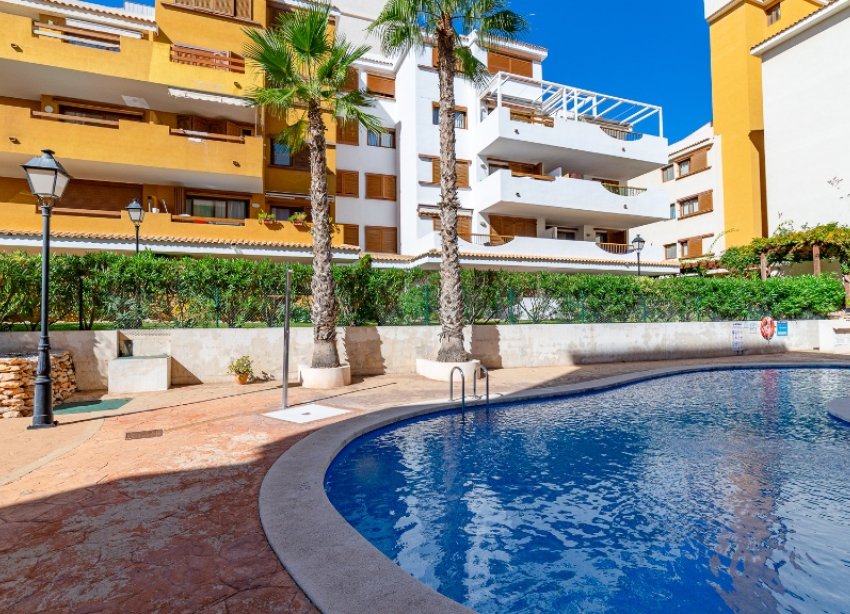 Resale - Apartment - Punta Prima