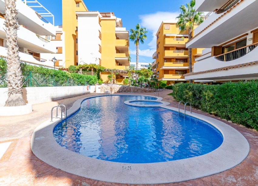 Resale - Apartment - Punta Prima