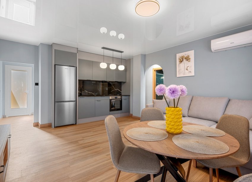 Resale - Apartment - San Miguel de Salinas - Orihuela Costa