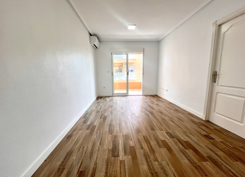 Resale - Apartment - San Miguel de Salinas