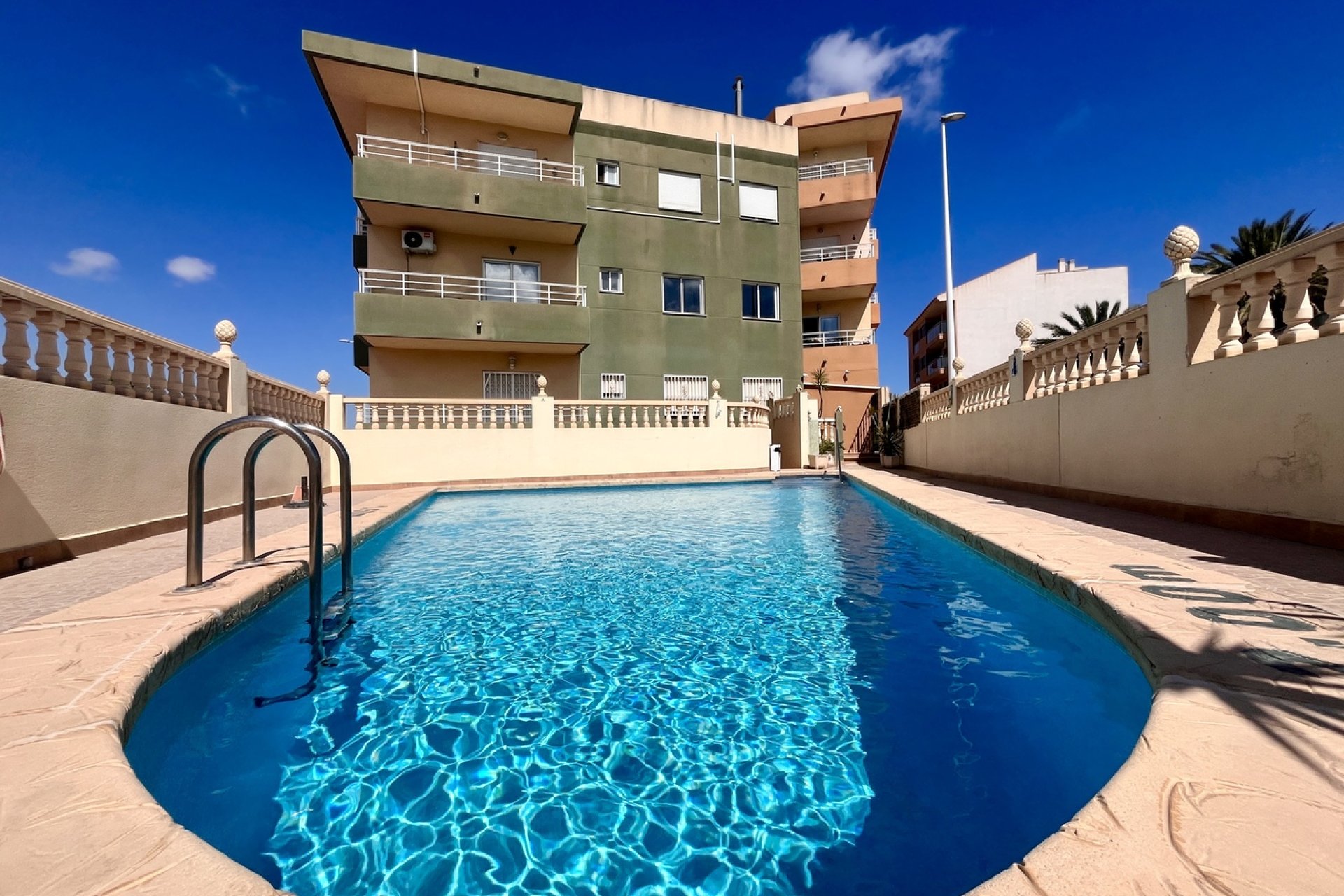 Resale - Apartment - San Miguel de Salinas