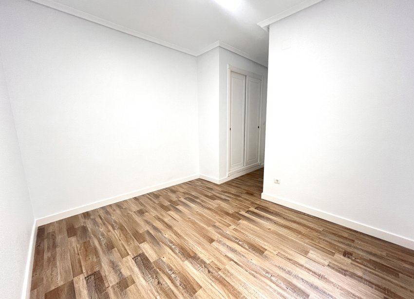 Resale - Apartment - San Miguel de Salinas