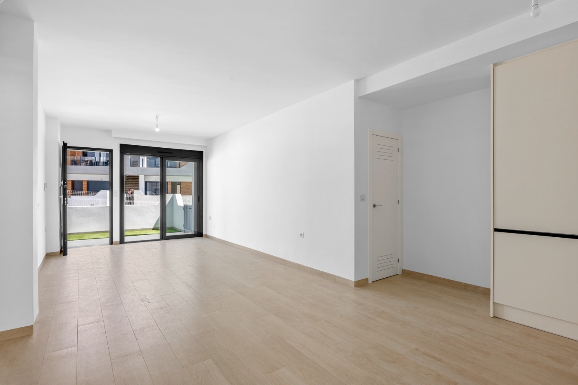 Resale - Apartment - San Miguel de Salinas