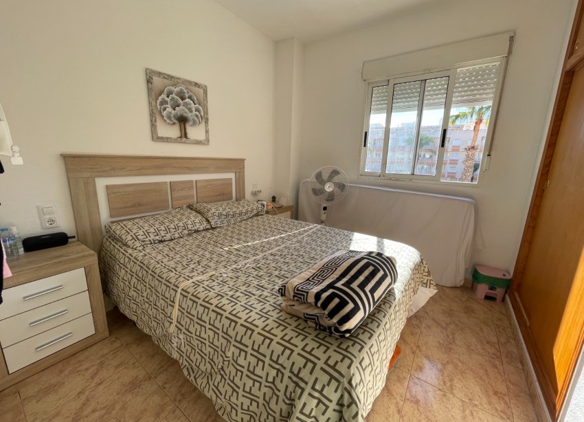Resale - Apartment - Torrevieia - Comunidad Valenciana