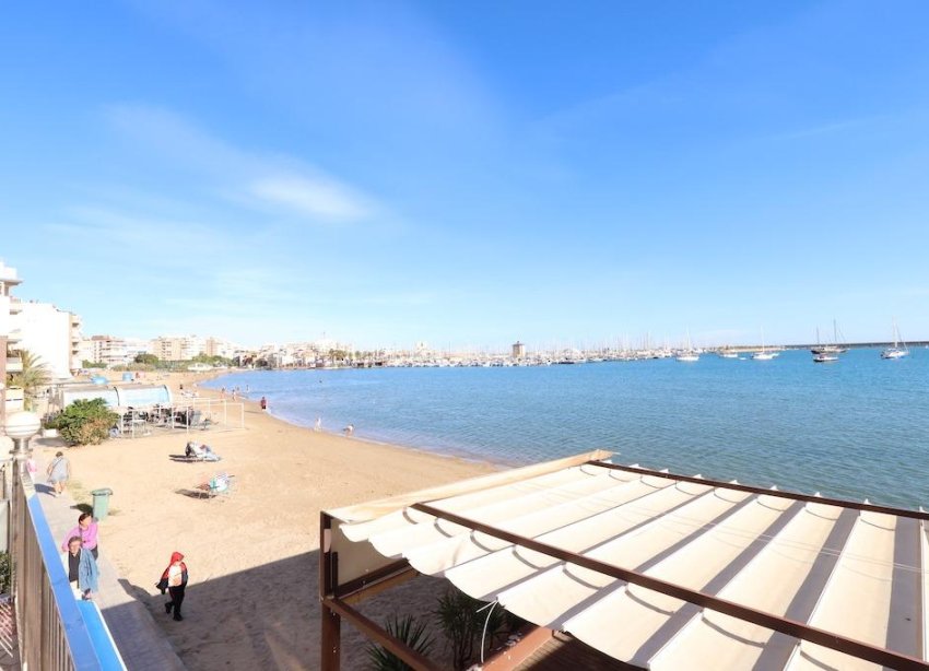 Resale - Apartment - Torrevieja - Acequion