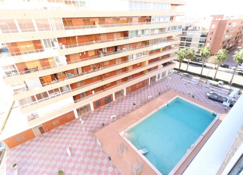 Resale - Apartment - Torrevieja - Acequion