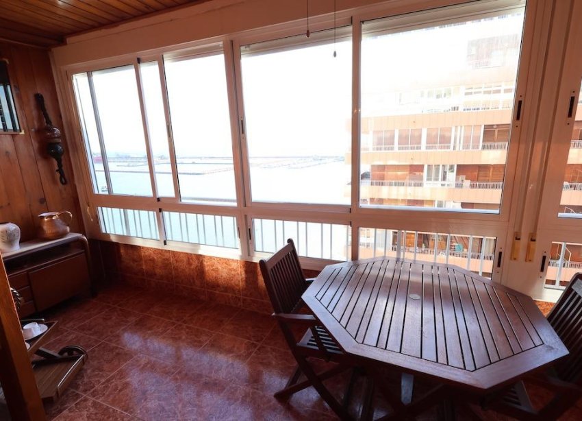 Resale - Apartment - Torrevieja - Acequion