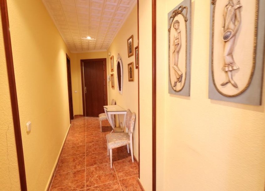 Resale - Apartment - Torrevieja - Acequion