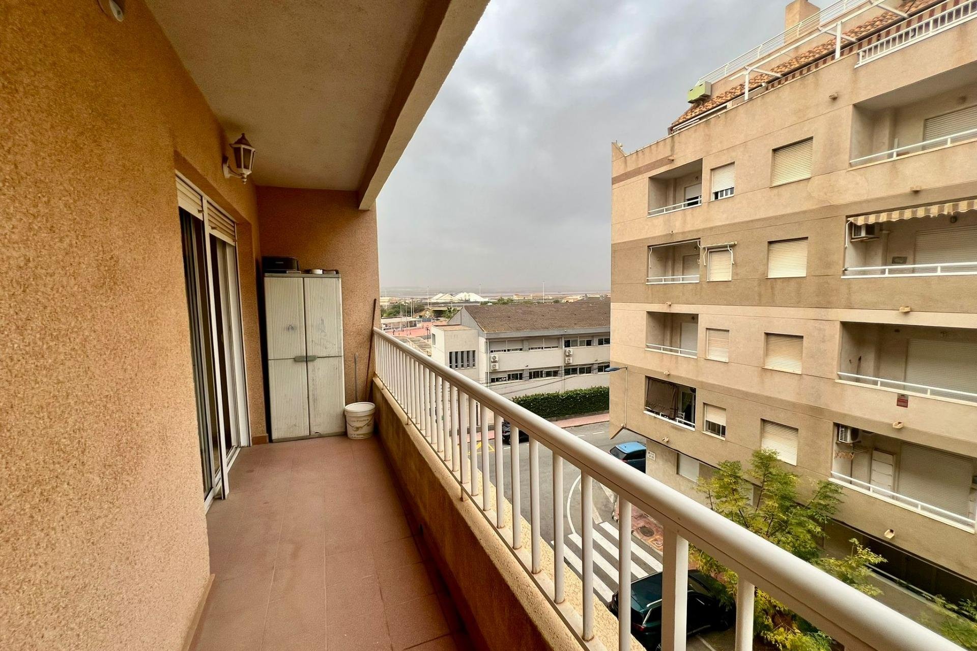 Resale - Apartment - Torrevieja - Acequion