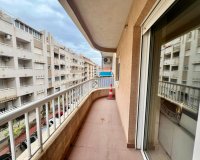 Resale - Apartment - Torrevieja - Acequion