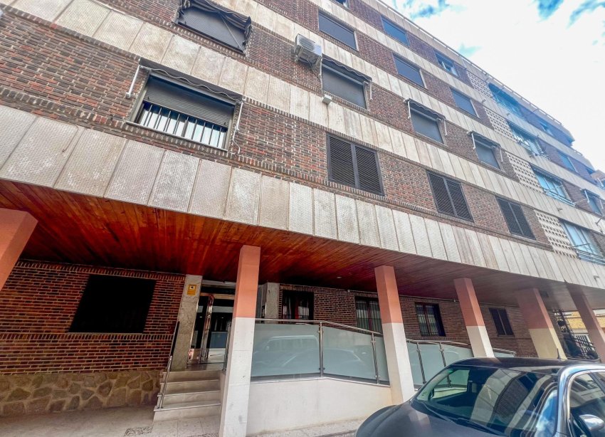 Resale - Apartment - Torrevieja - Acequion