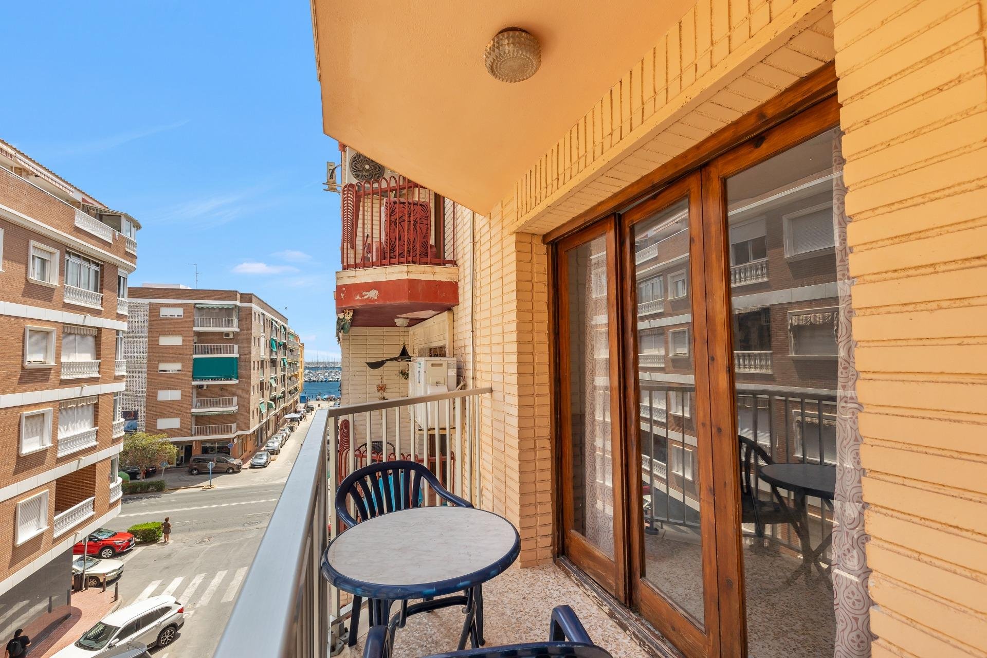 Resale - Apartment - Torrevieja - Acequion