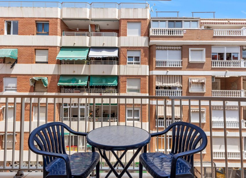 Resale - Apartment - Torrevieja - Acequion