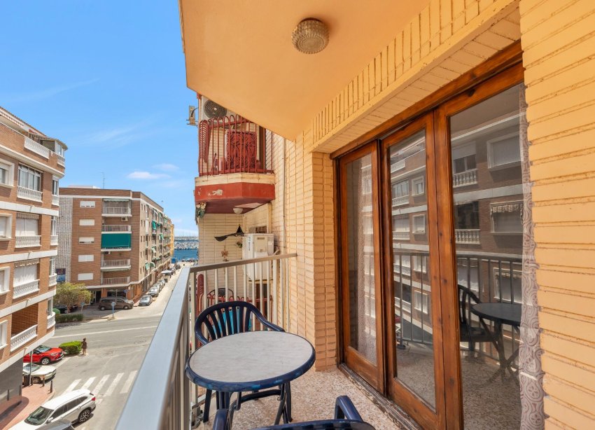 Resale - Apartment - Torrevieja - Acequion