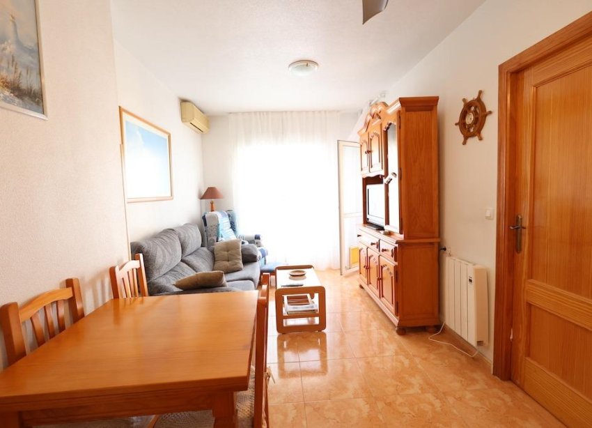 Resale - Apartment - Torrevieja - Acequion