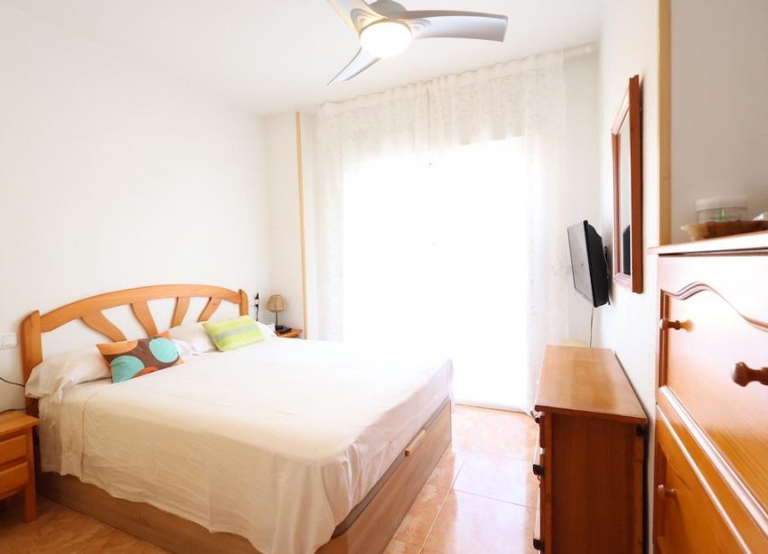 Resale - Apartment - Torrevieja - Acequion