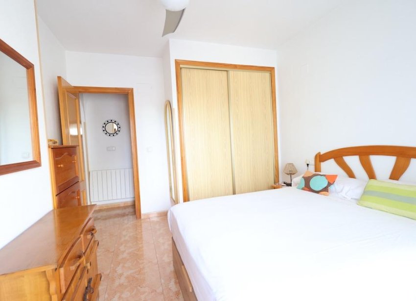 Resale - Apartment - Torrevieja - Acequion